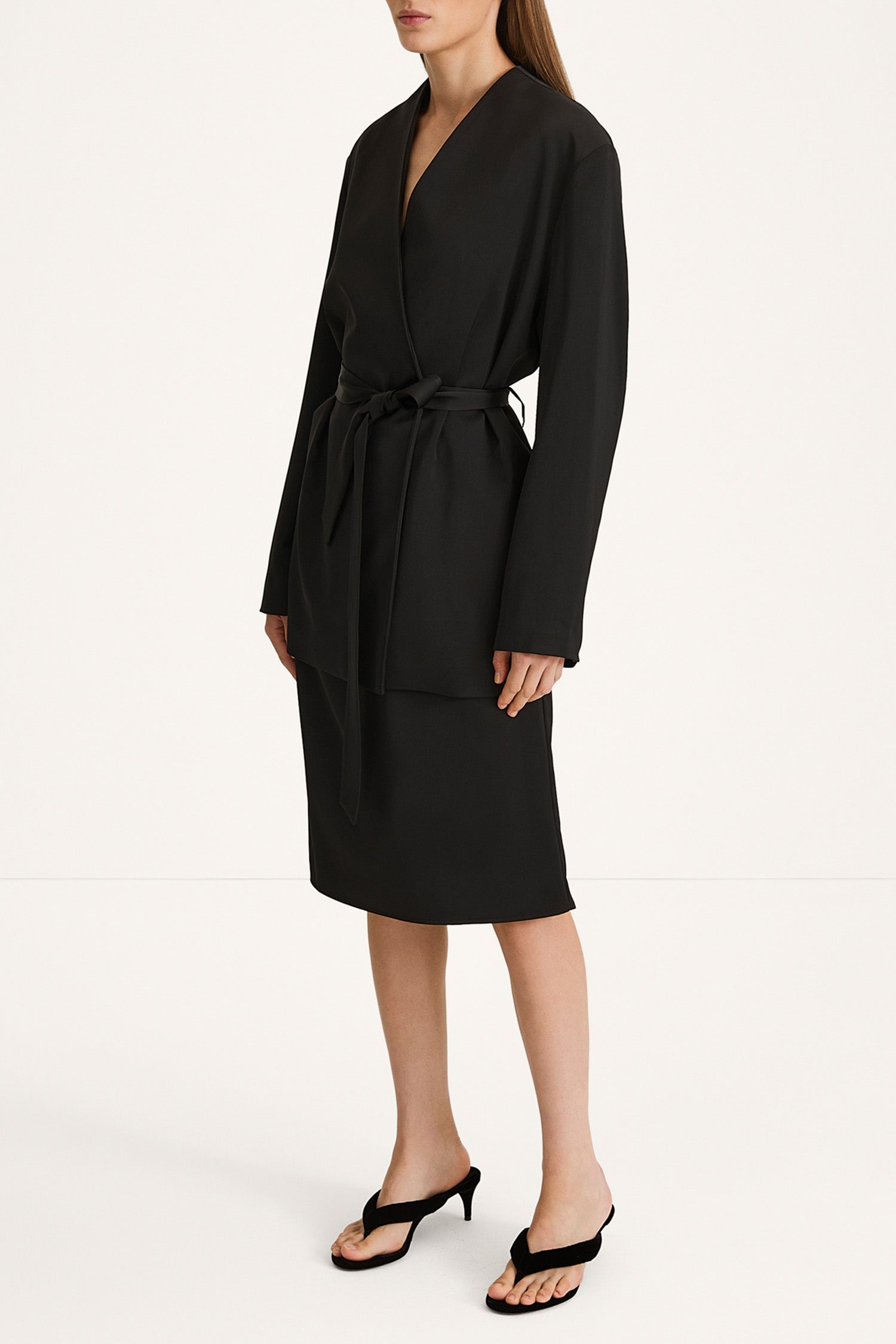 Maggiano waist tie blazer black stylein side