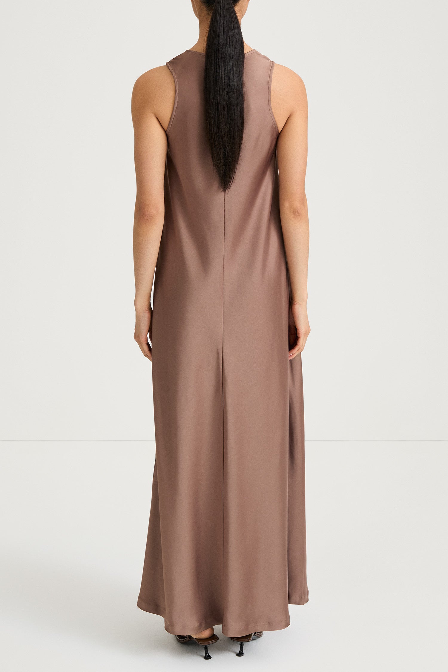 Mairie maxi long satin dress brown hazel stylein model image back