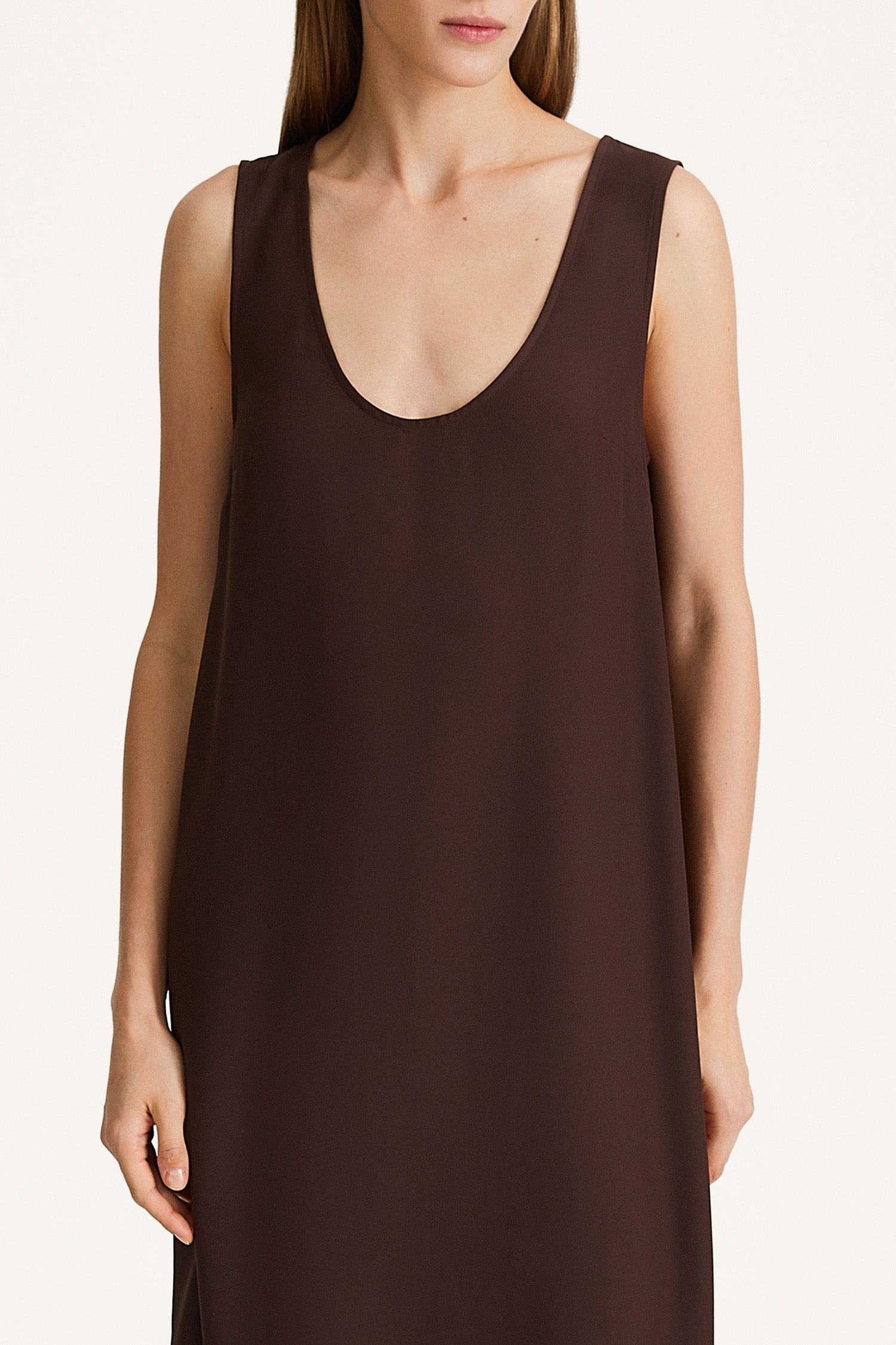 Malea long sleeveless dress lace details coffee brown stylein model image front close