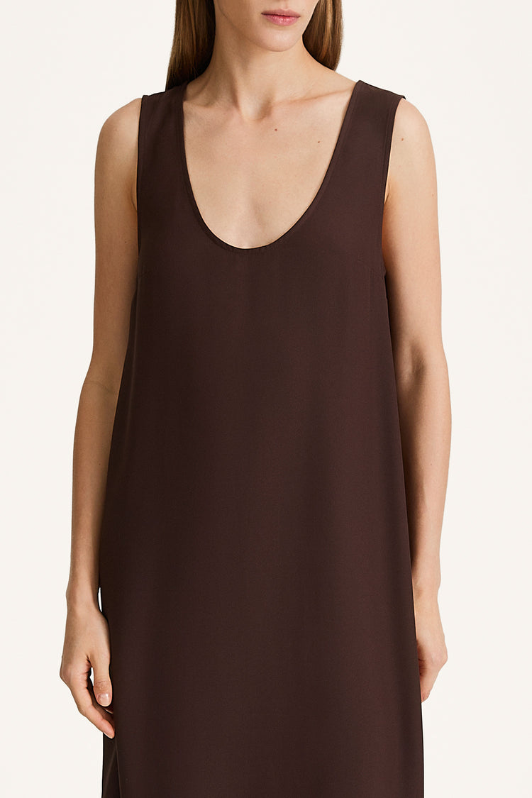Malea long sleeveless dress lace details coffee brown stylein model image front close