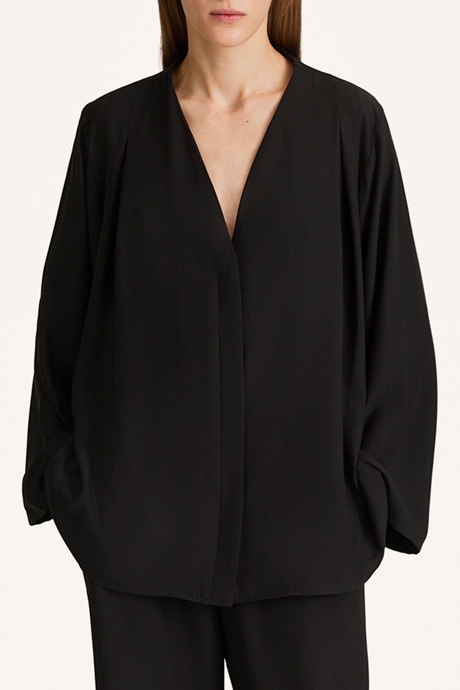 Marby blouse black Stylein model image front close
