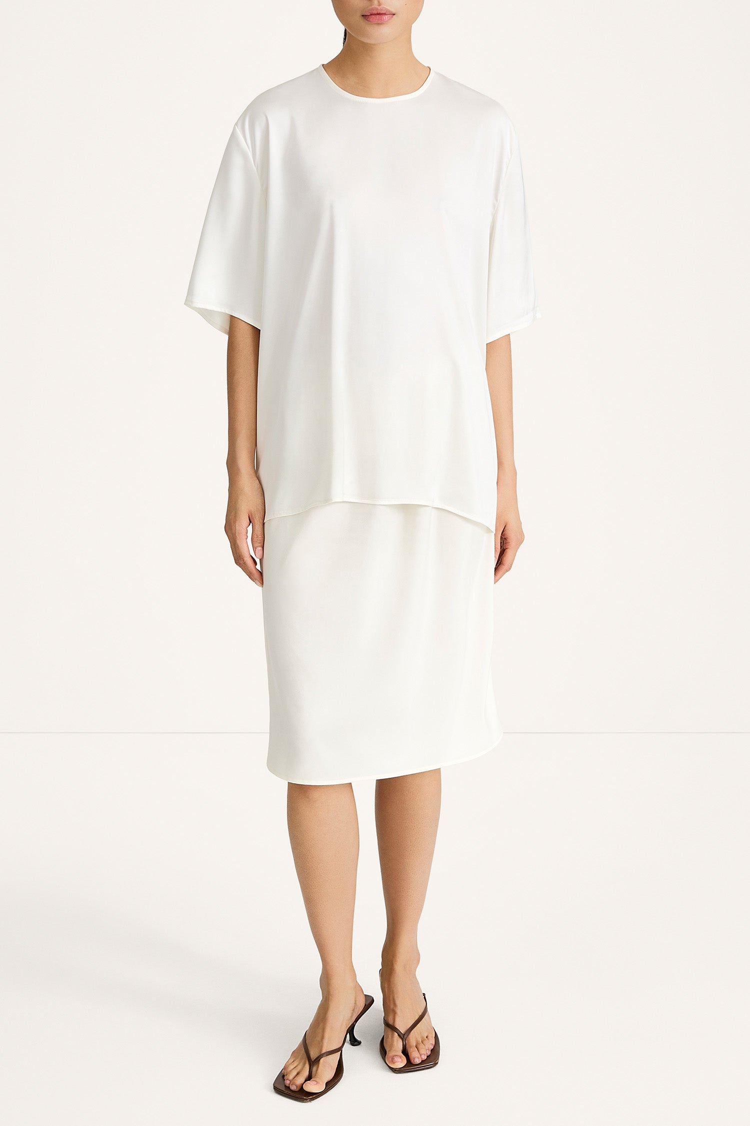 Martano oversized satin t-shirt top ivory stylein model image front