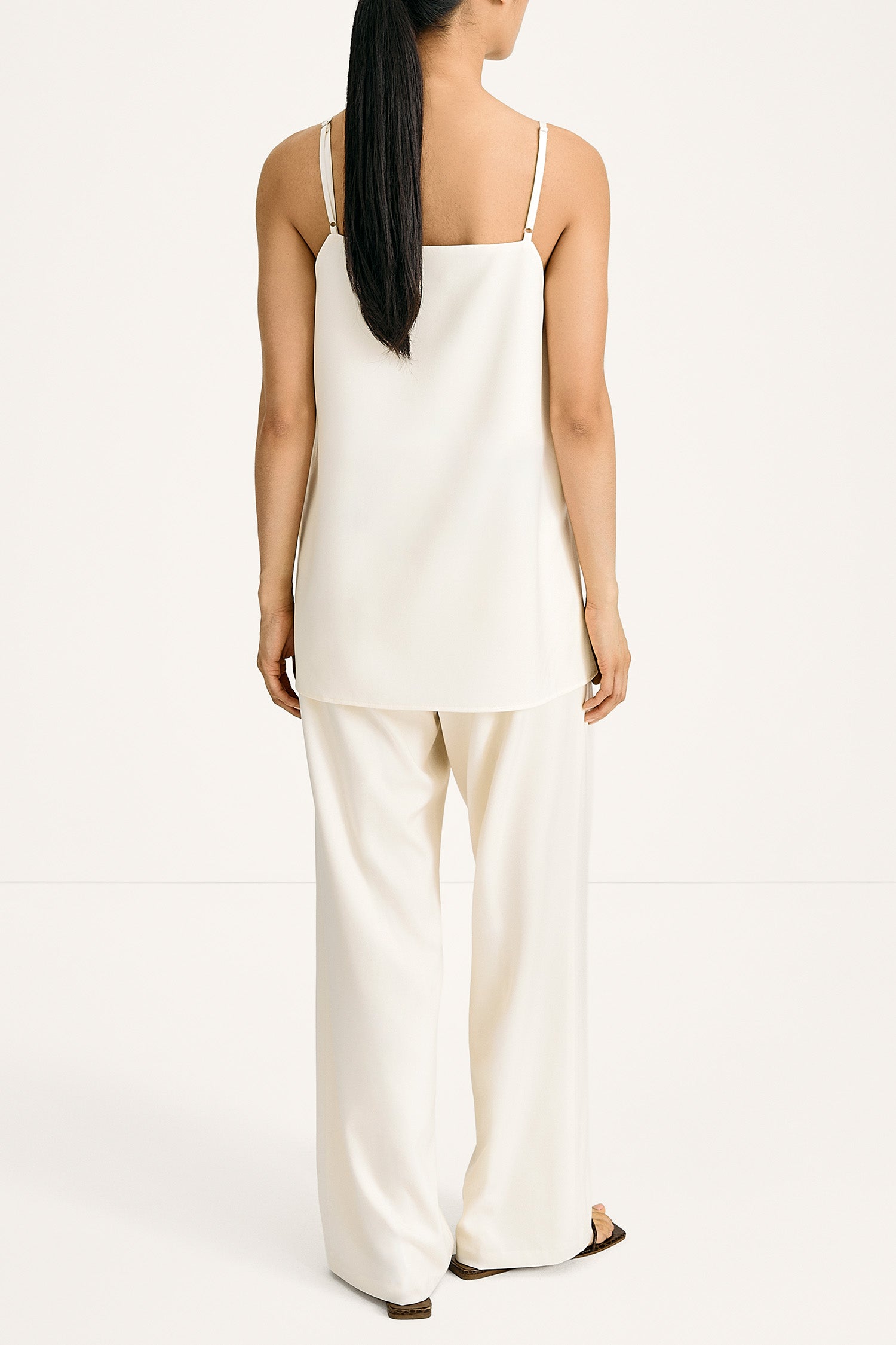 Meike satin wide leisure trousers ivory stylein model image back