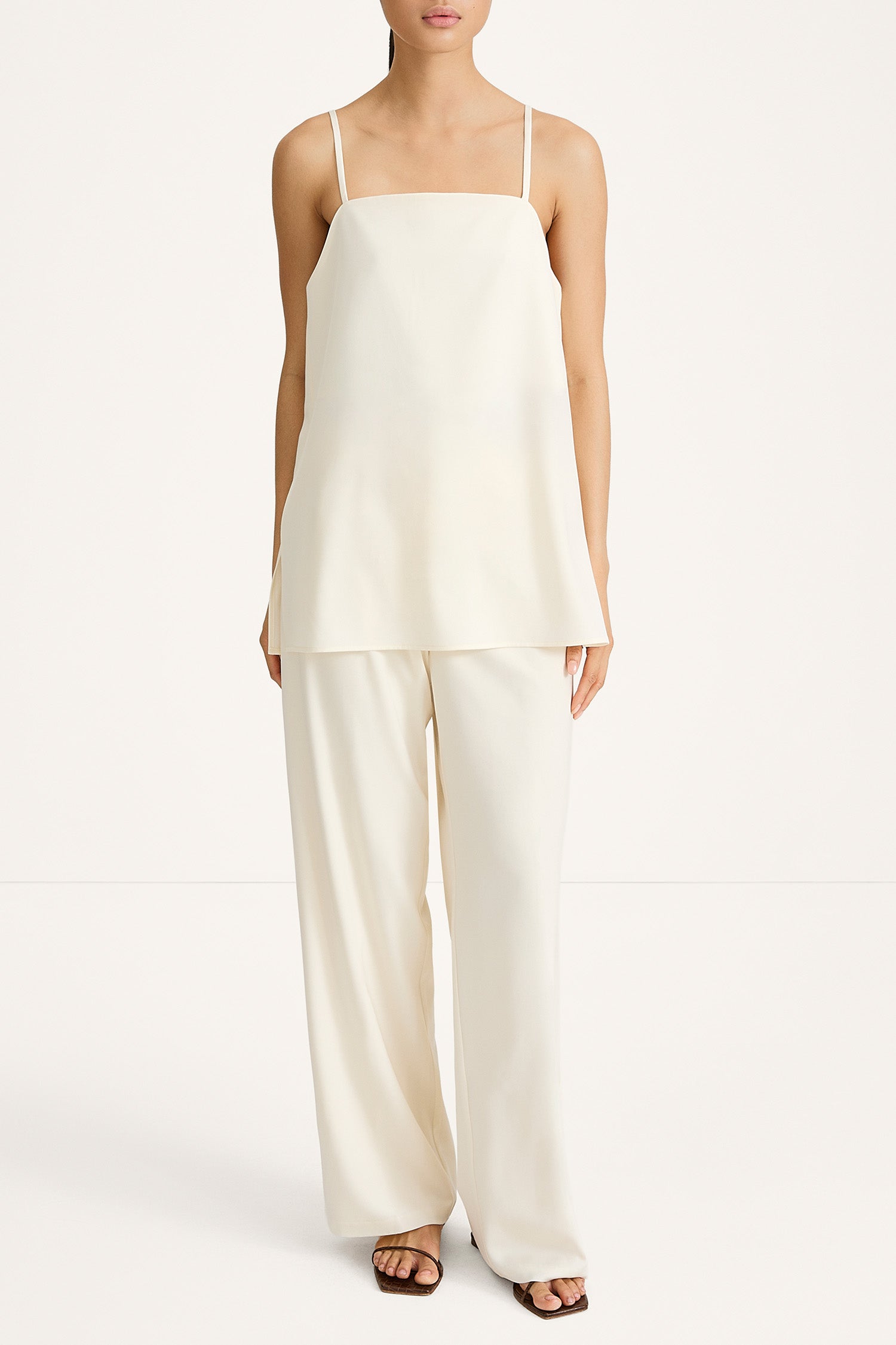 Meike satin wide leisure trousers ivory stylein model image front