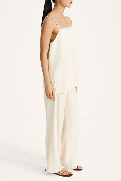 Meike satin wide leisure trousers ivory stylein model image front