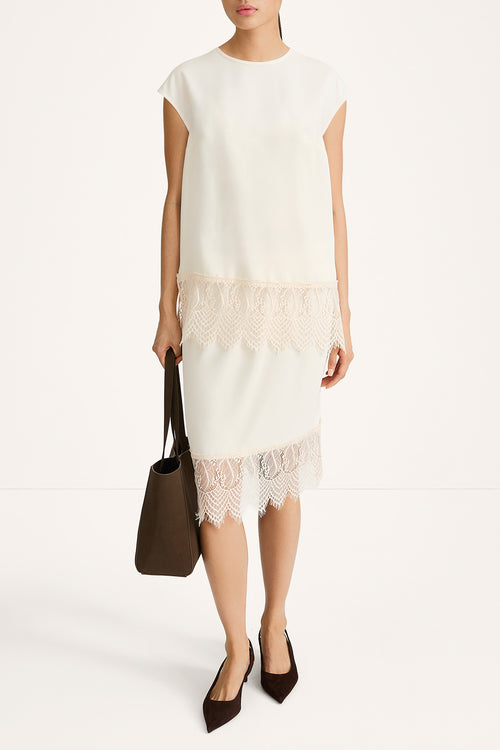 Muccino sleeveless blouse lace detail stylein model image front