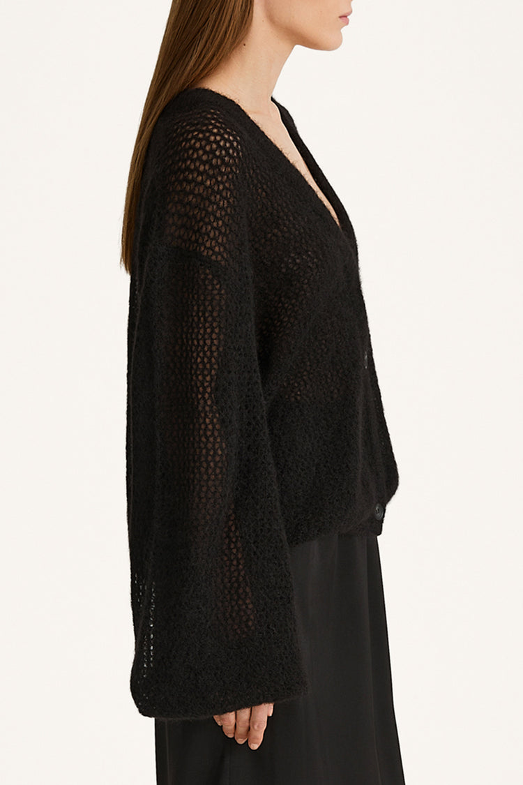 Nasira loose fitted v-neck cardigan black stylein side