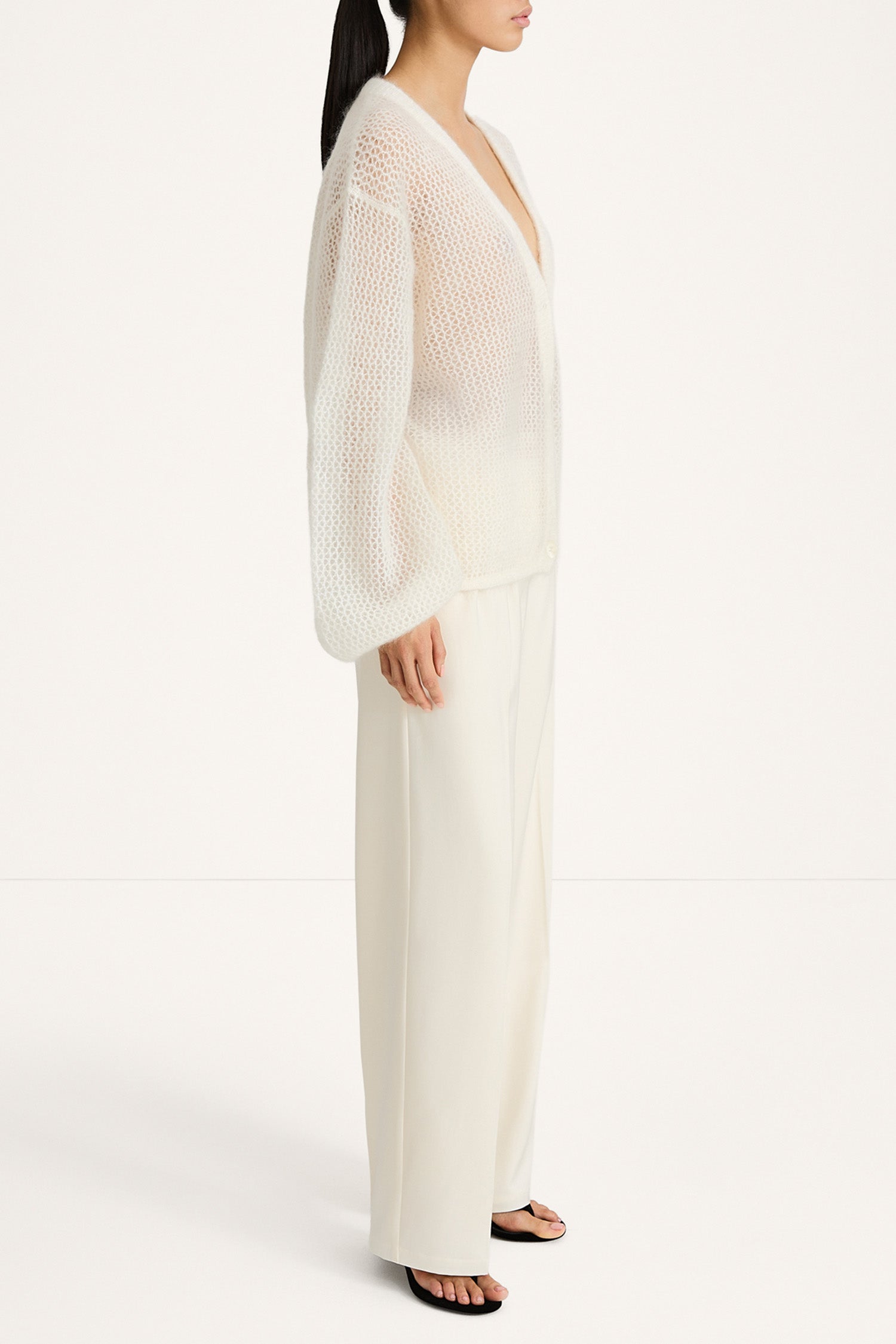 Nasira v-neck pointelle knit cardigan white stylein side
