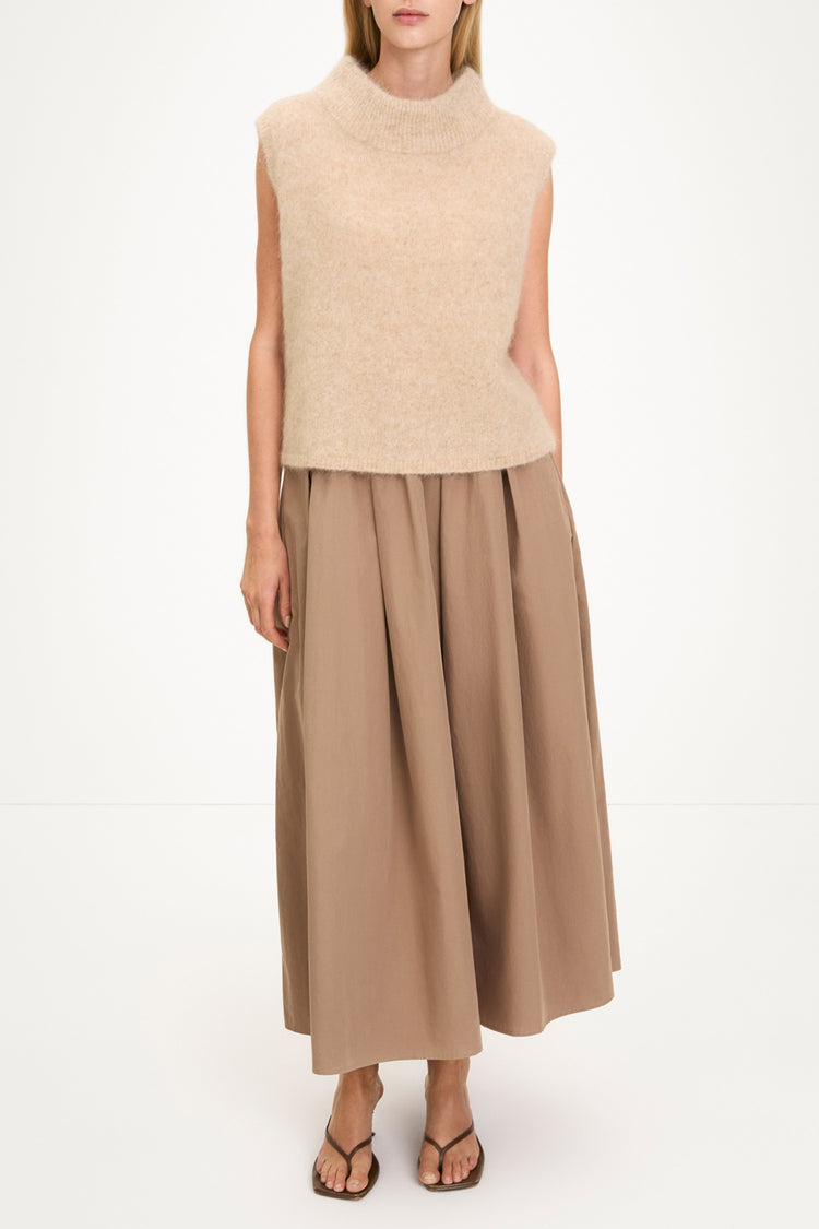 Nellie sleeveless knitted mohair top oyster stylein model image front 