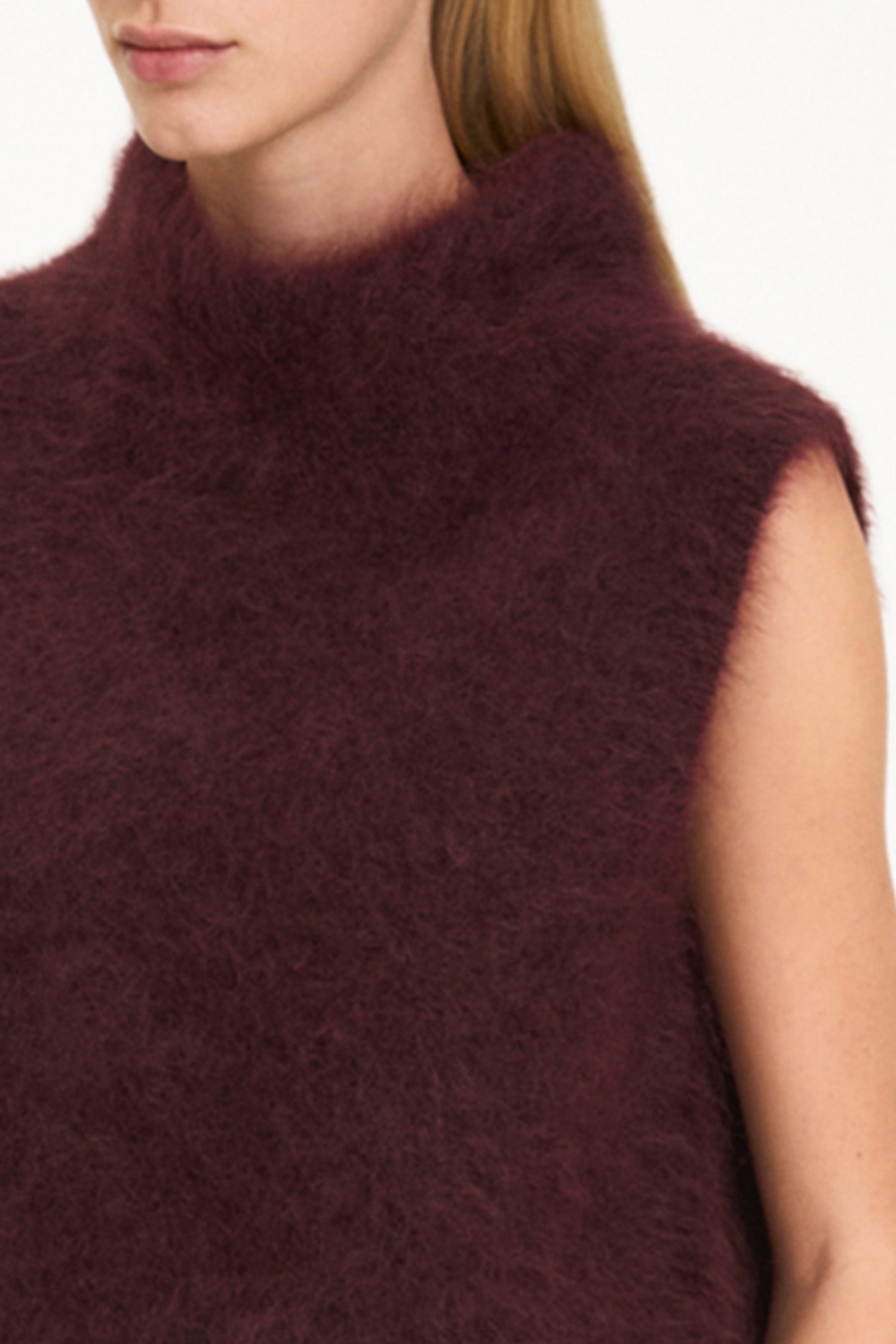 Nellie sleeveless knitted mohair top bordeaux stylein model image close