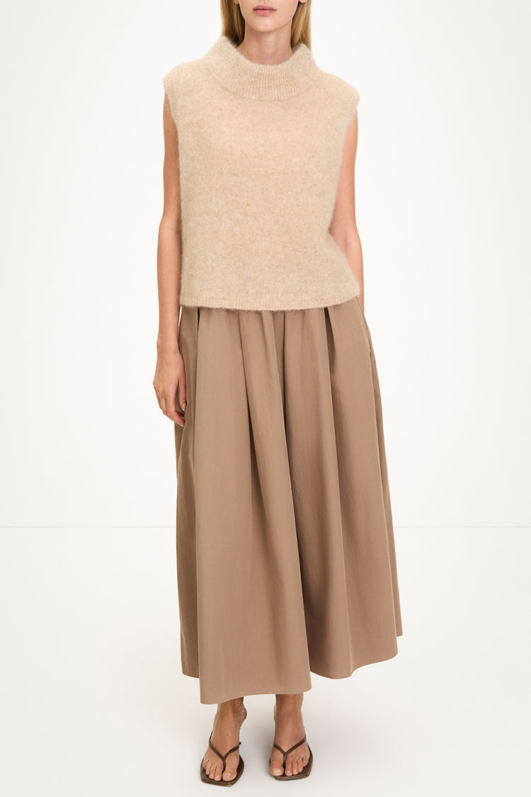 Nellie sleeveless knitted mohair top oyster stylein model image front
