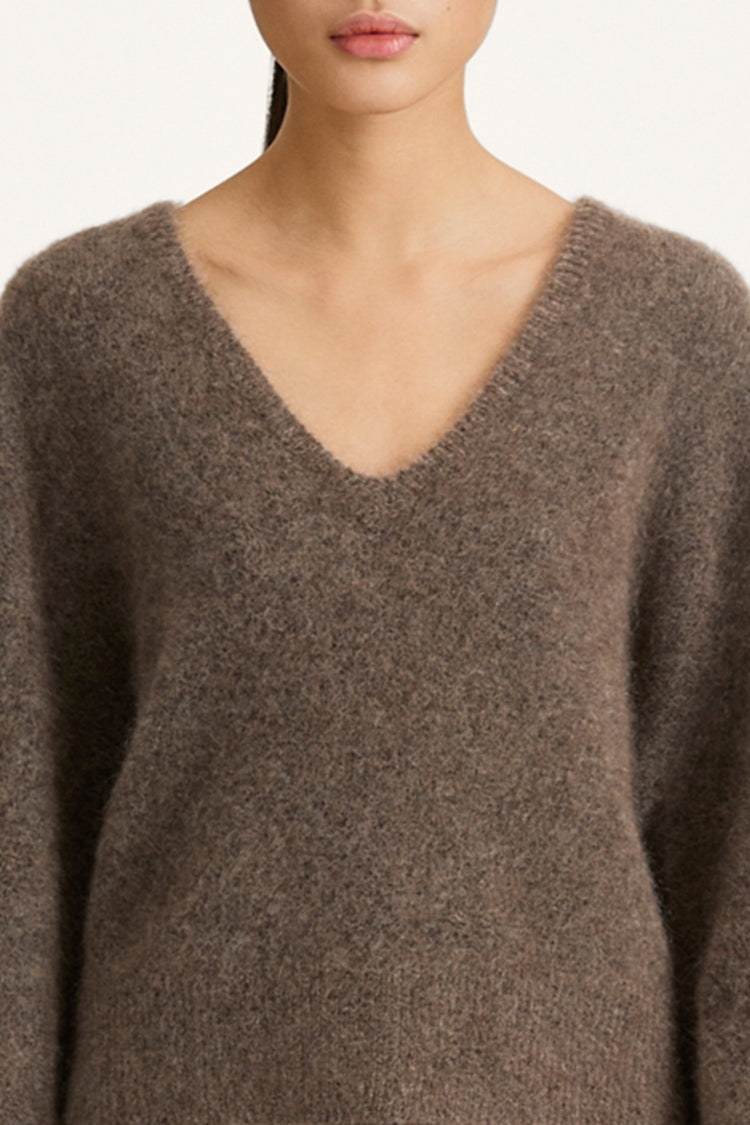 Nemoli v-neck sweater mohair brown stylein model image front close-up