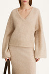 Nemoli v-neck sweater mohair oyster stylein model image front close
