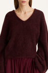 Nemoli sweater mohair bordeaux stylein model image close-up