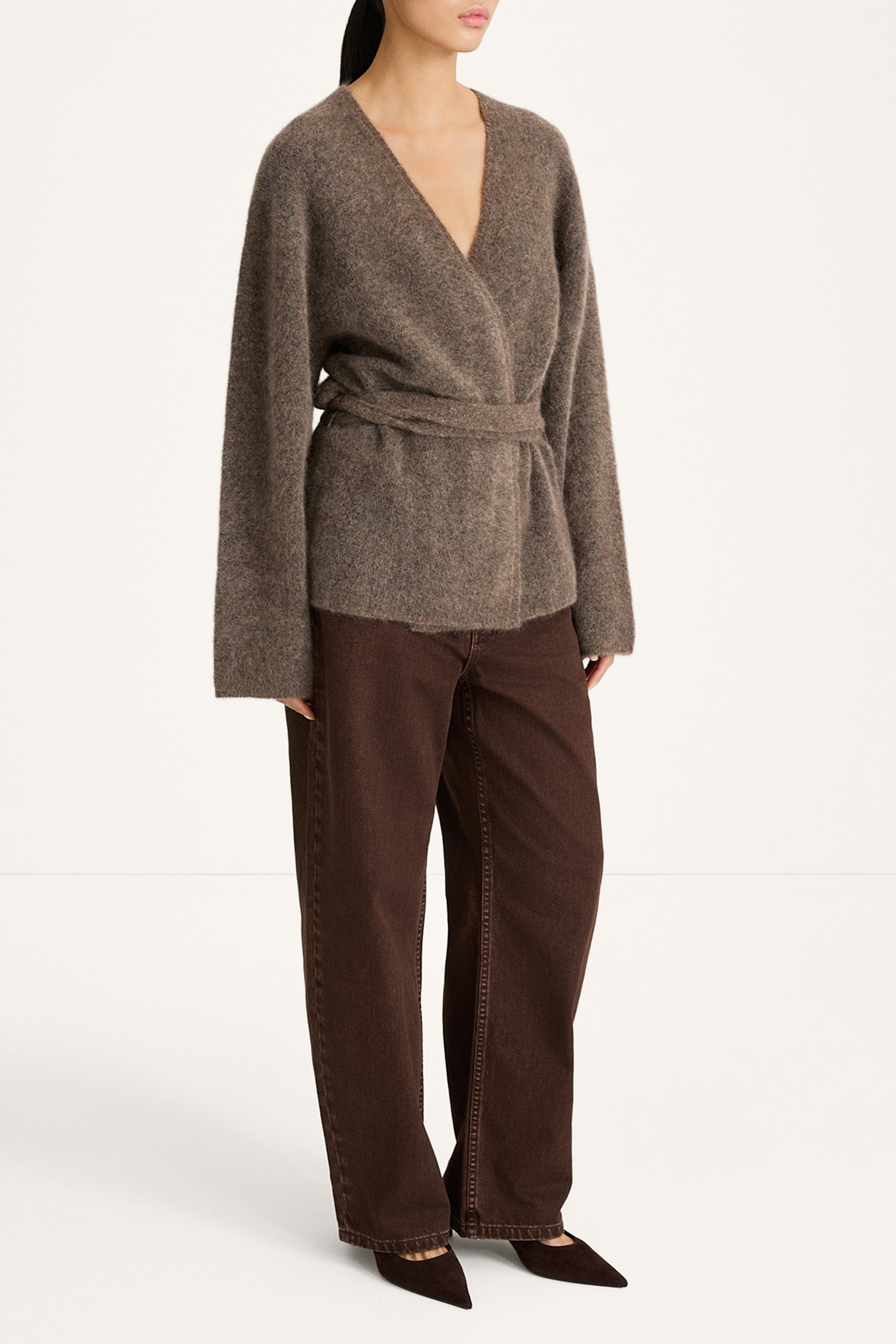 Neriselle mohair cardigan brown stylein model image side