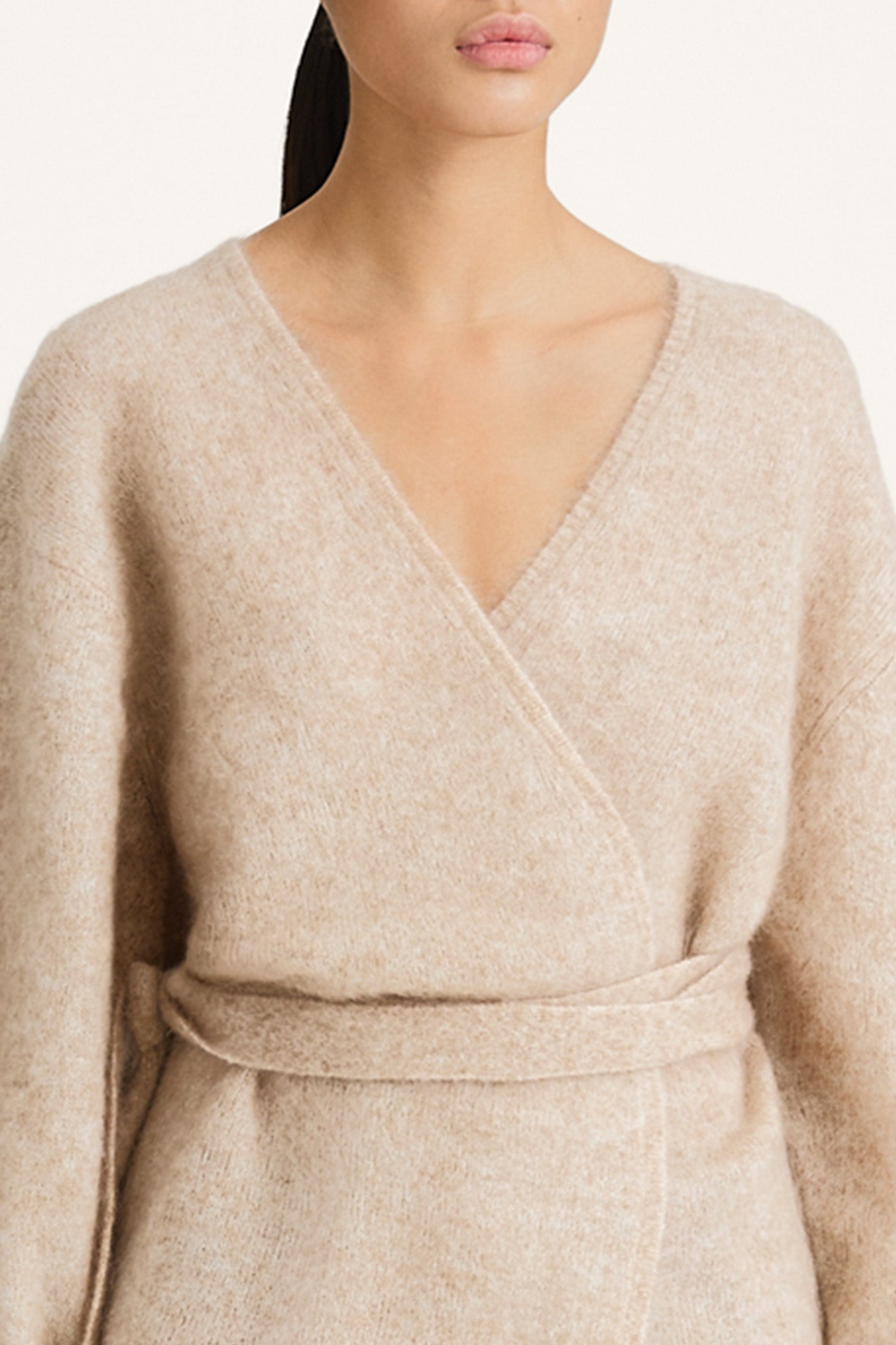 Neriselle mohair cardigan oyster stylein model image front close up