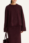 Niclas short sweater bordeaux stylein model image front close