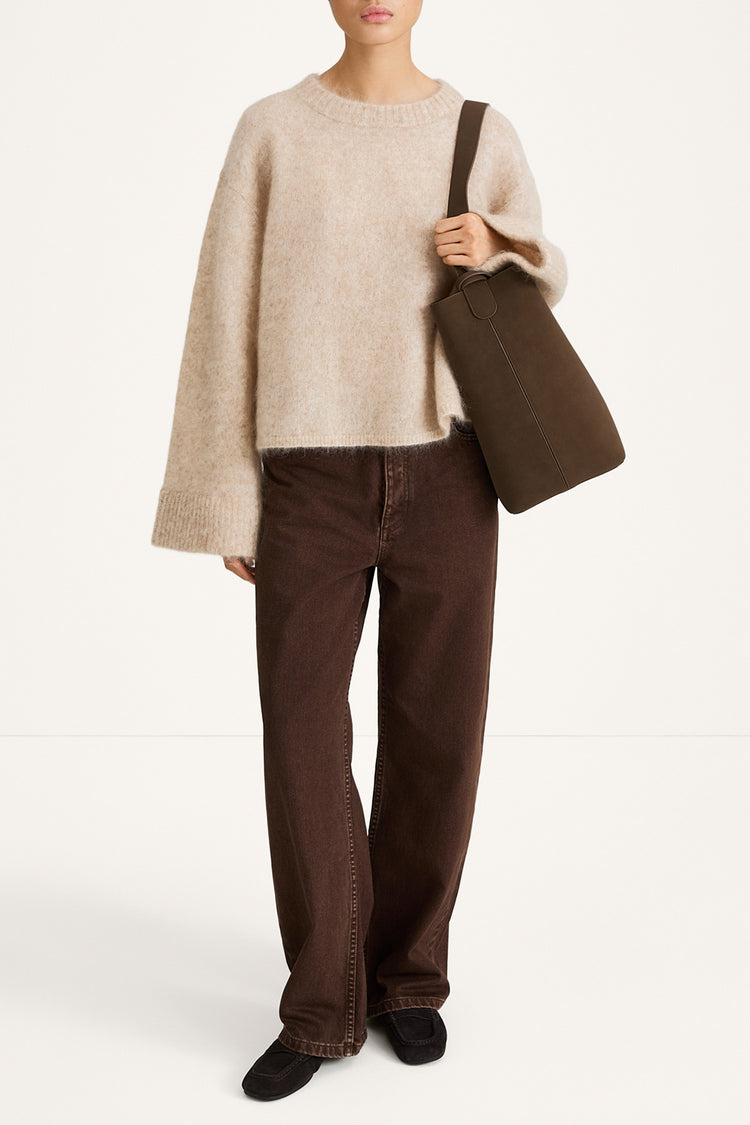 Niclas short sweater oyster stylein model image front