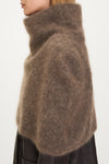 Noce cape knitted mohair blend brown stylein model image side close