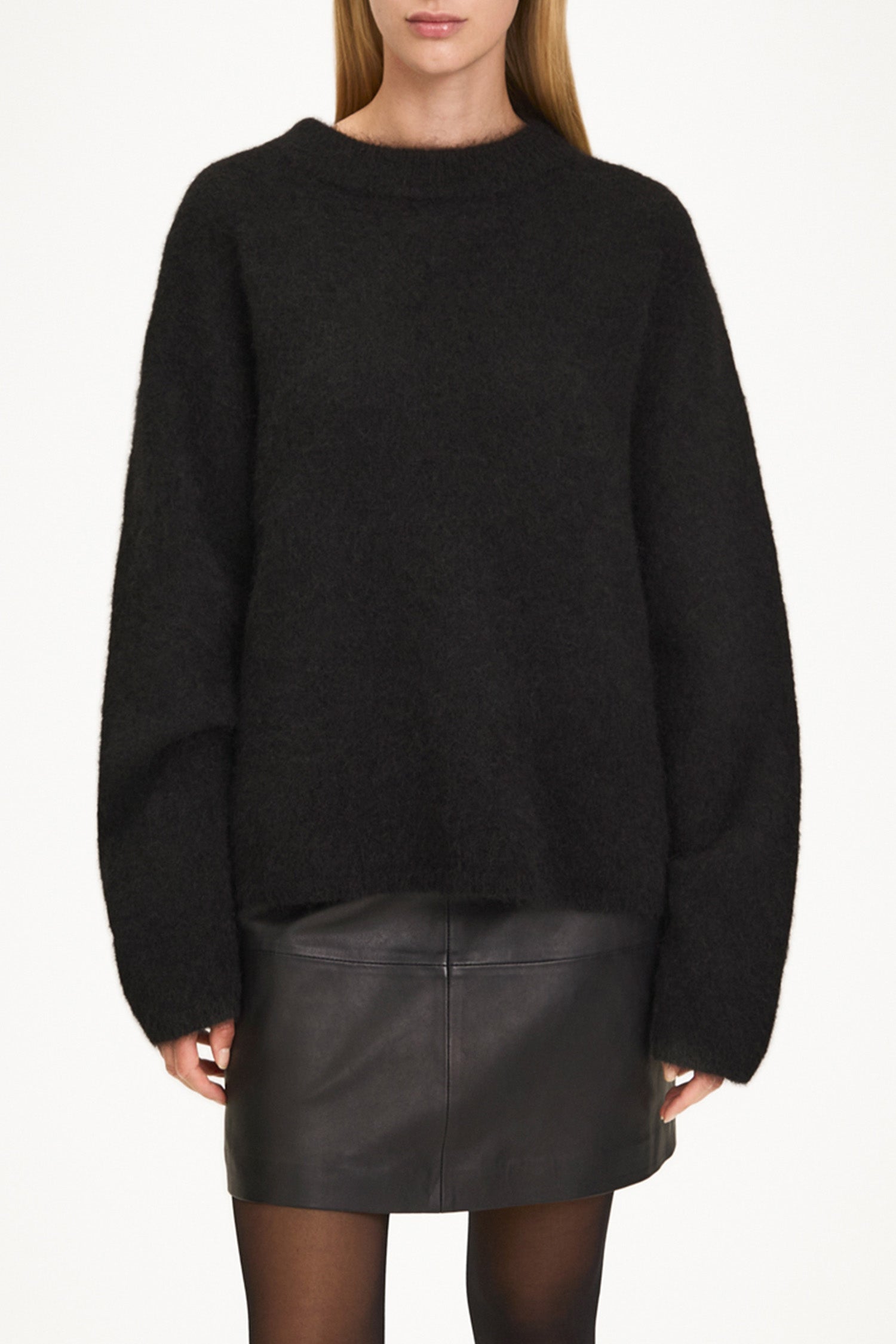 Norena mohair sweater black stylein model image front close