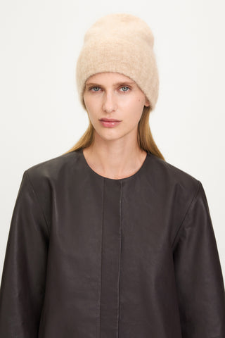 Nyla beanie mohair blend oyster stylein model image front