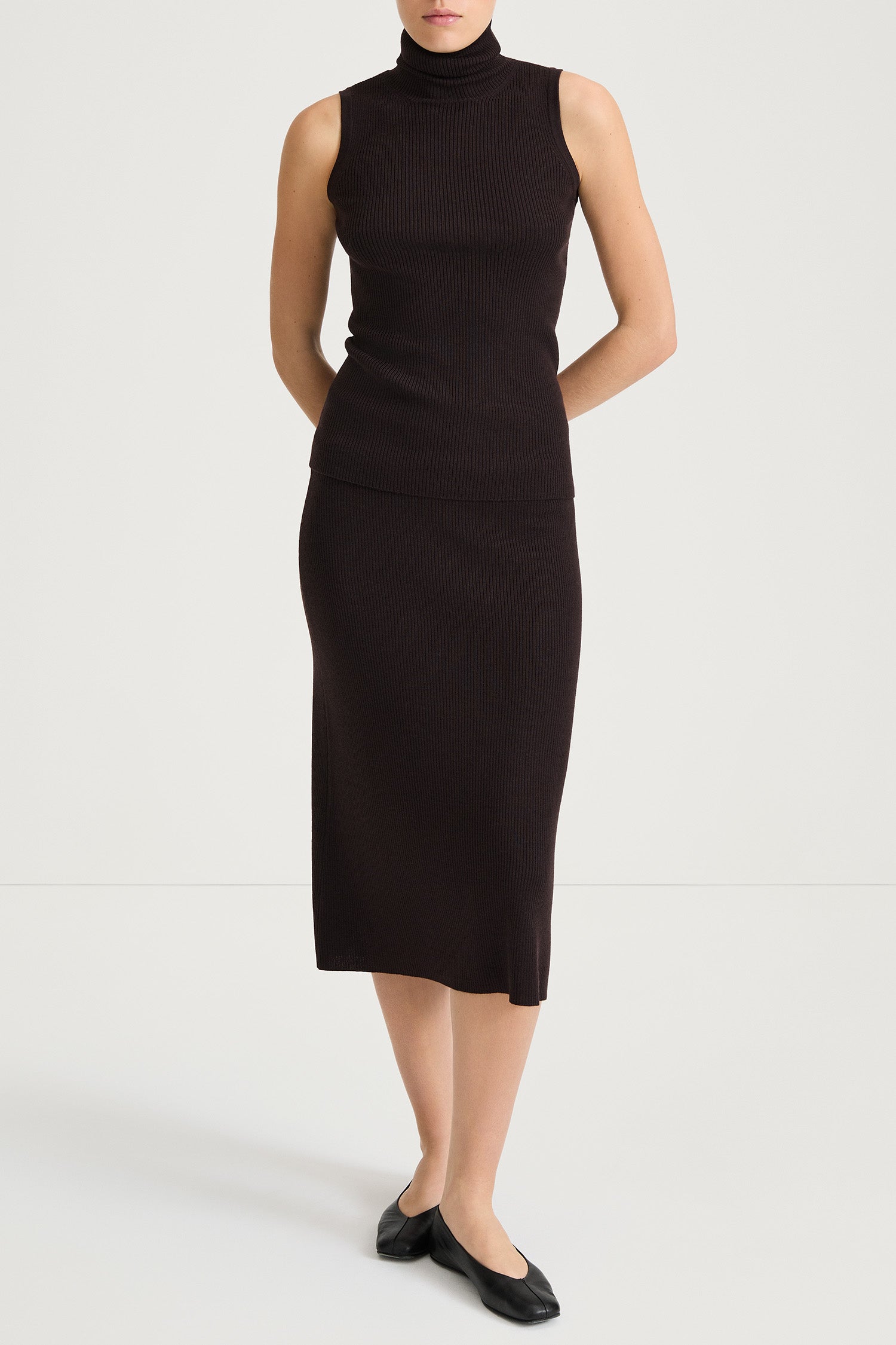 Pearla ribbed knit midi long skirt merino wool coffee stylein model image front