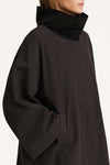 Sable coat trench cotton black stylein model image side close up