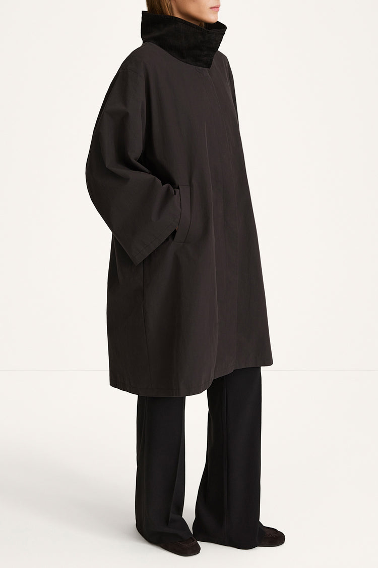 Sable coat trench cotton black stylein model image side