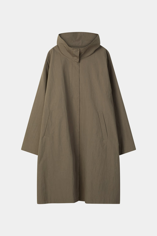 Sable trench coat mud stylein model image front