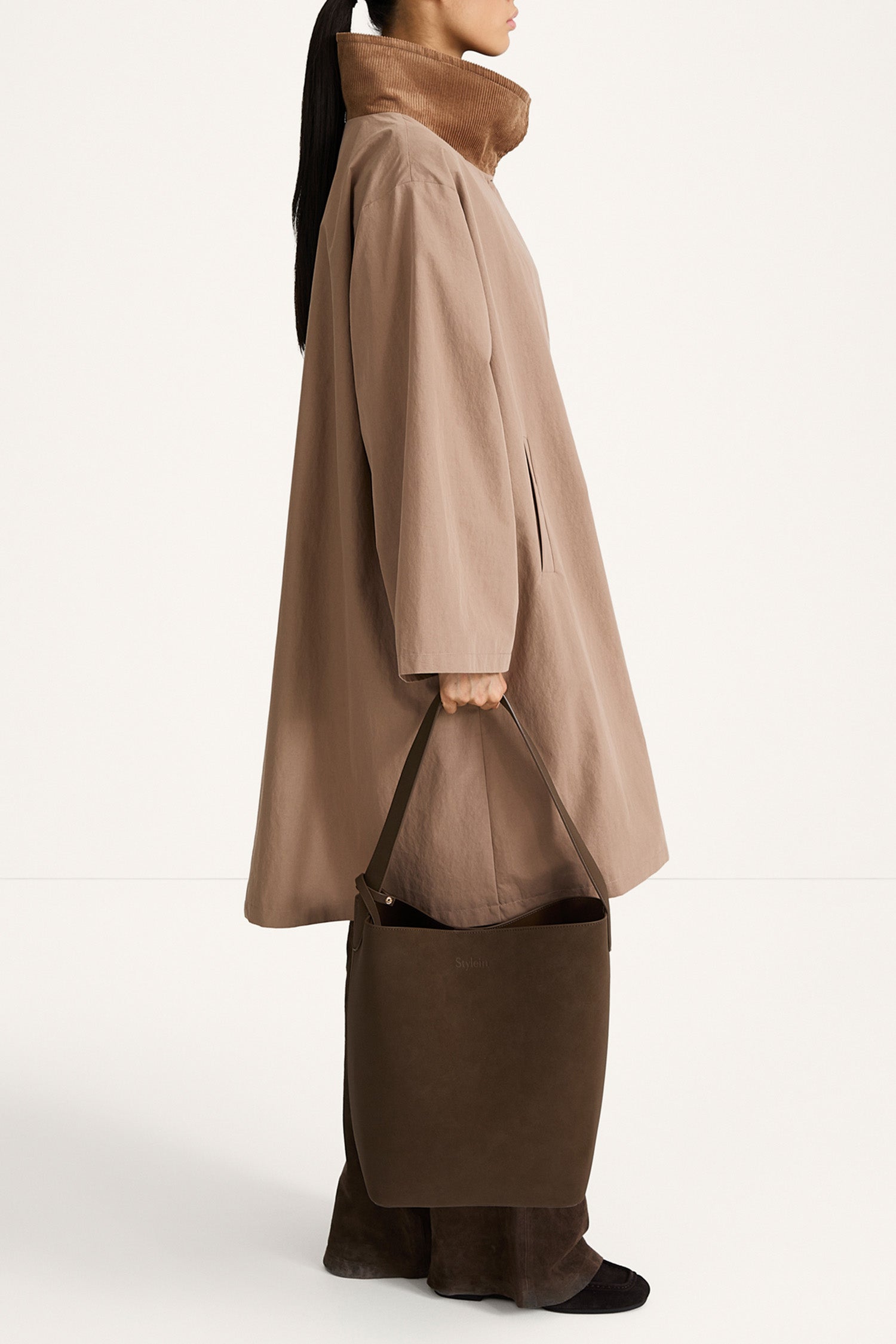 Sable coat trench cotton hazel brown stylein model image side