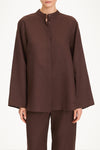 Sandria linen shirt coffee stylein model image front close