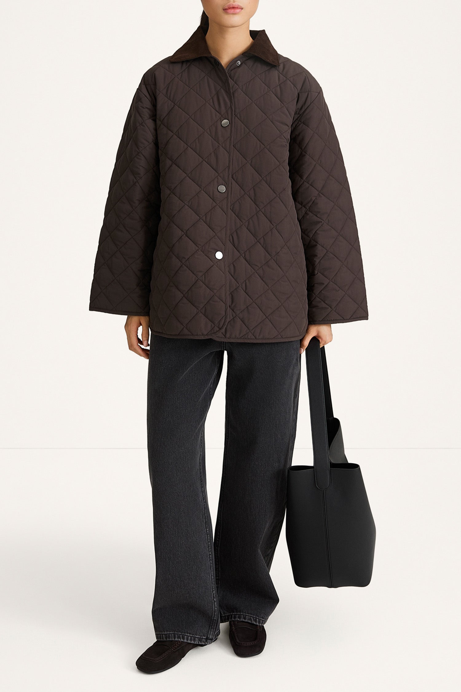 Brown quilted jacket stylein sabria model image front