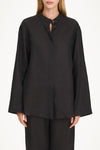 Sandria linen shirt coffee stylein model image front close