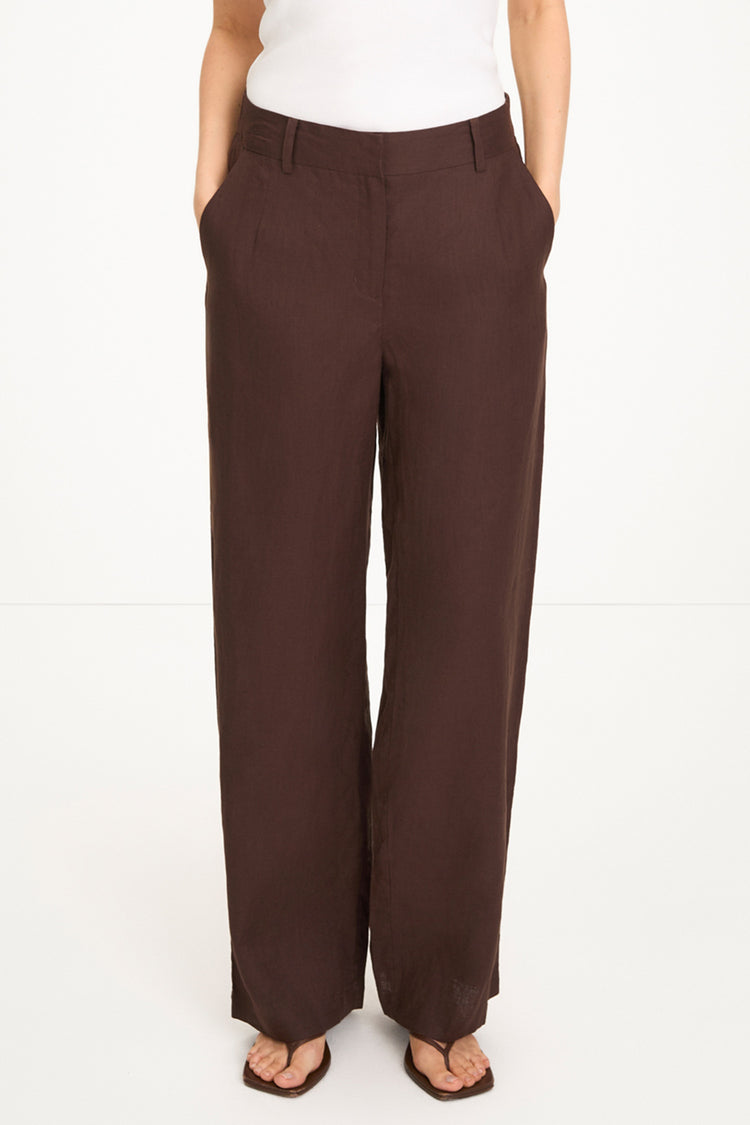 Sandrine linen trousers coffee stylein model image front close
