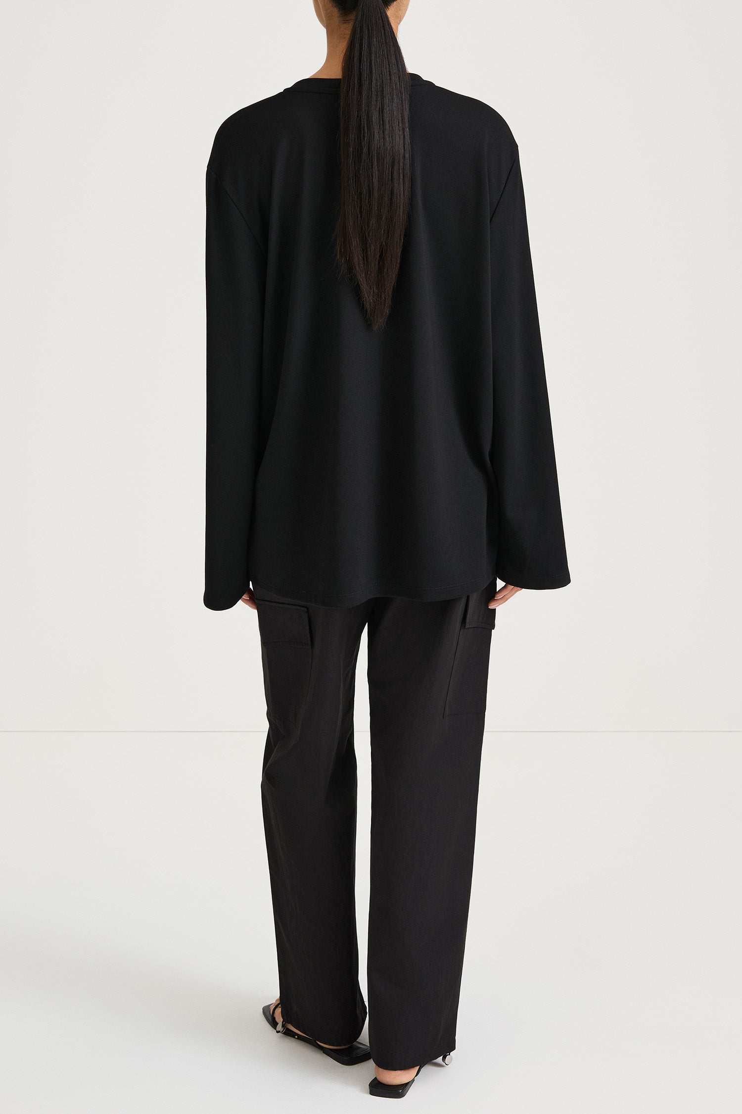 Shea leisure trousers pockets black stylein model image back
