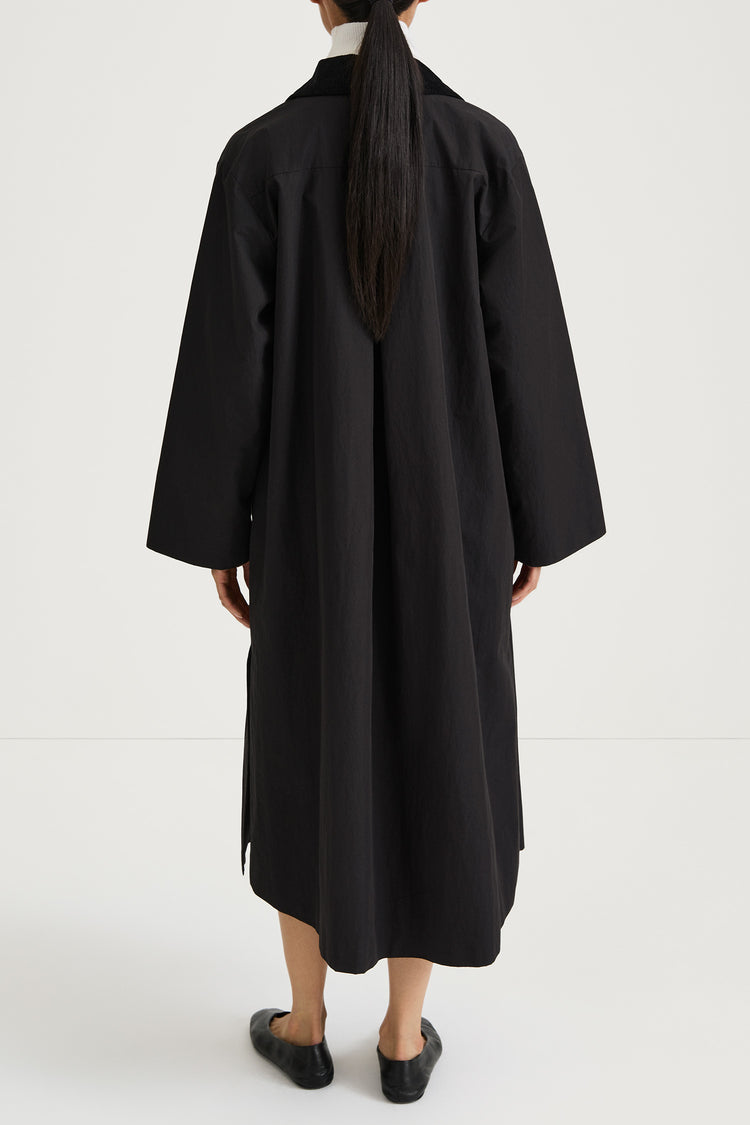 Sylvia loose flared cotton trench coat black stylein model image back
