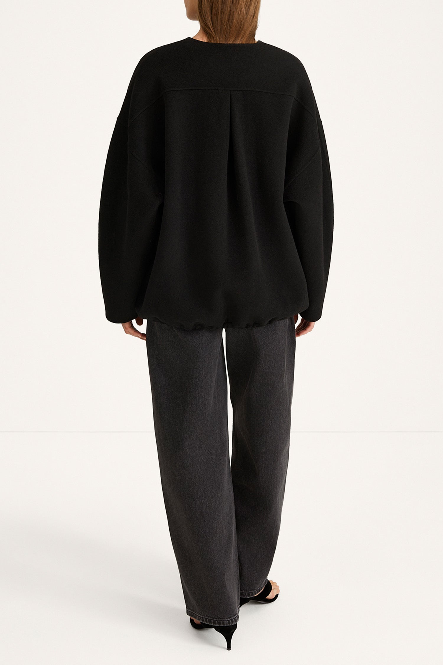 Tauro short jacket black stylein model image back