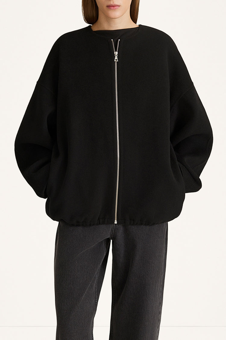 Tauro short jacket black stylein model image front close