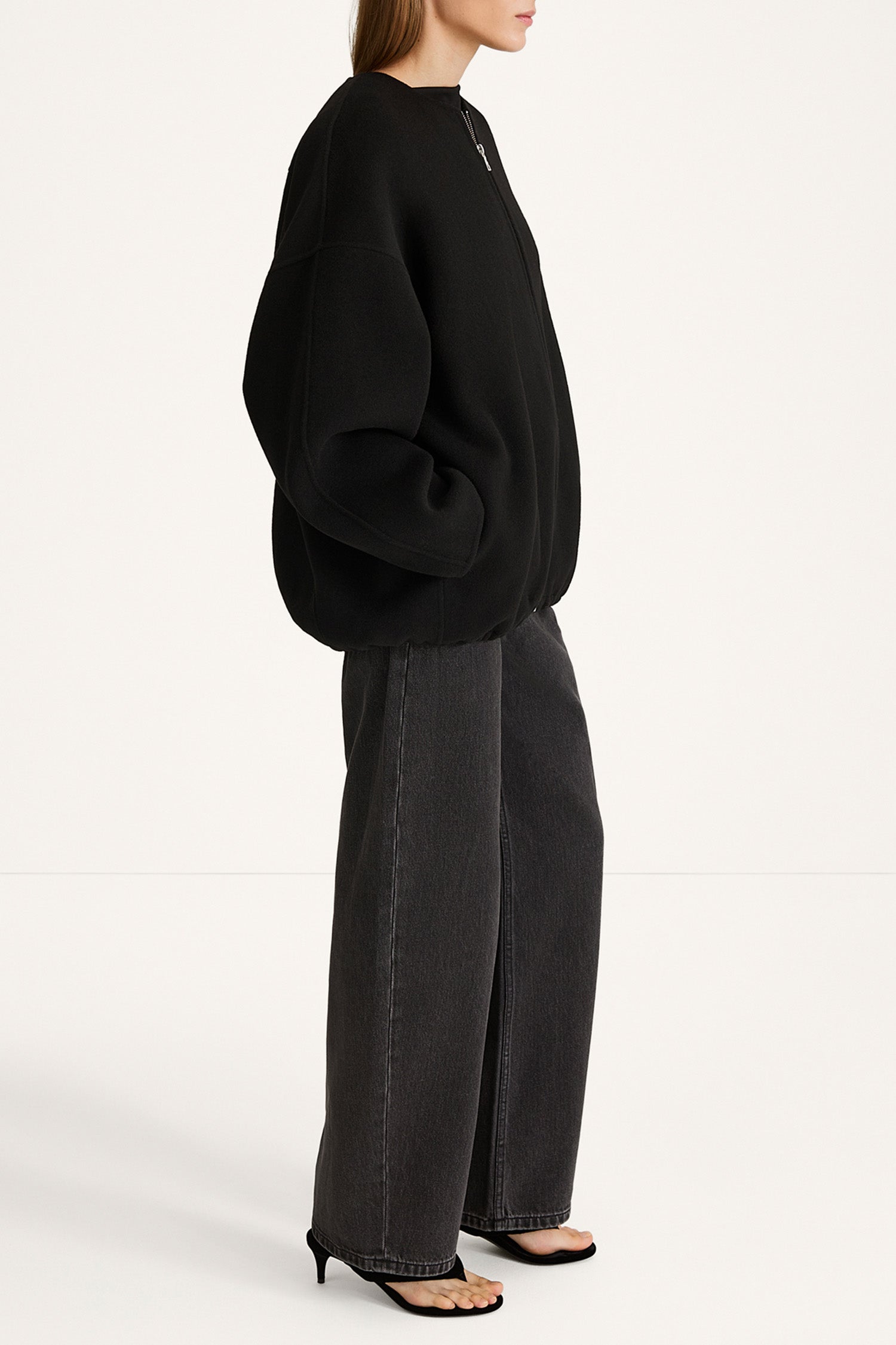 Tauro short jacket black stylein model image side