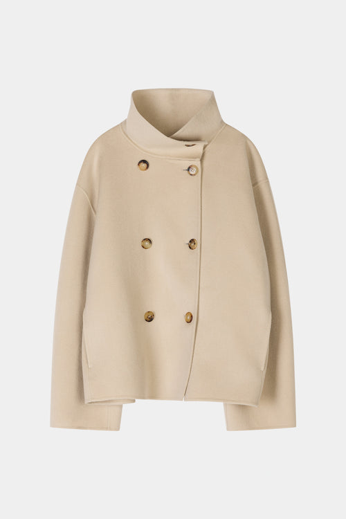 Beige wool jacket stylein tove front model image