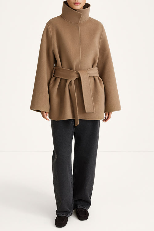 Trecate wool short coat taupe stylein model image front
