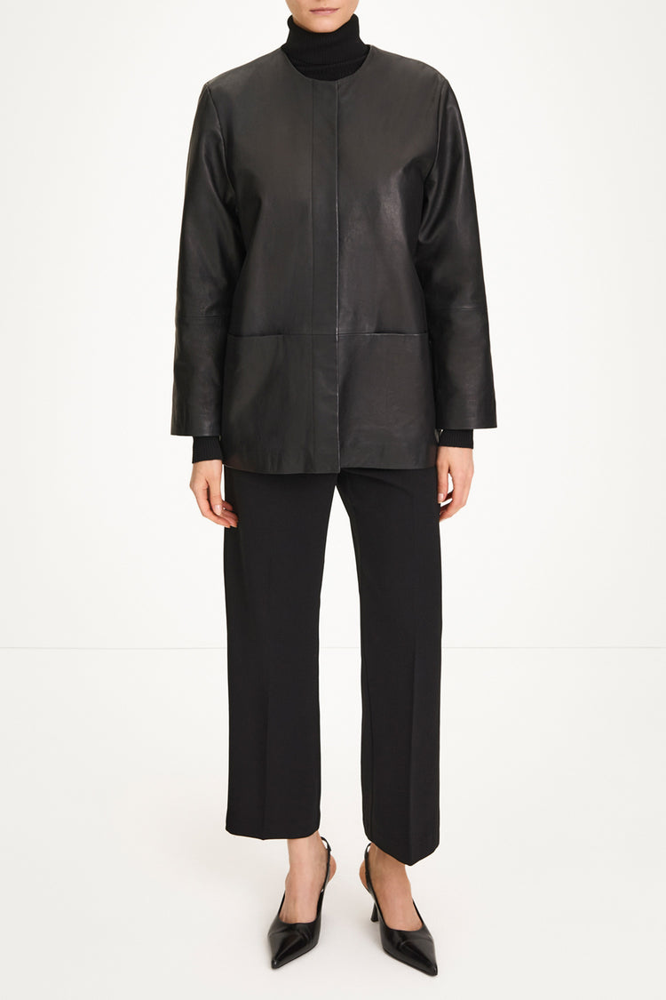 Valencia Leather jacket black stylein model image front