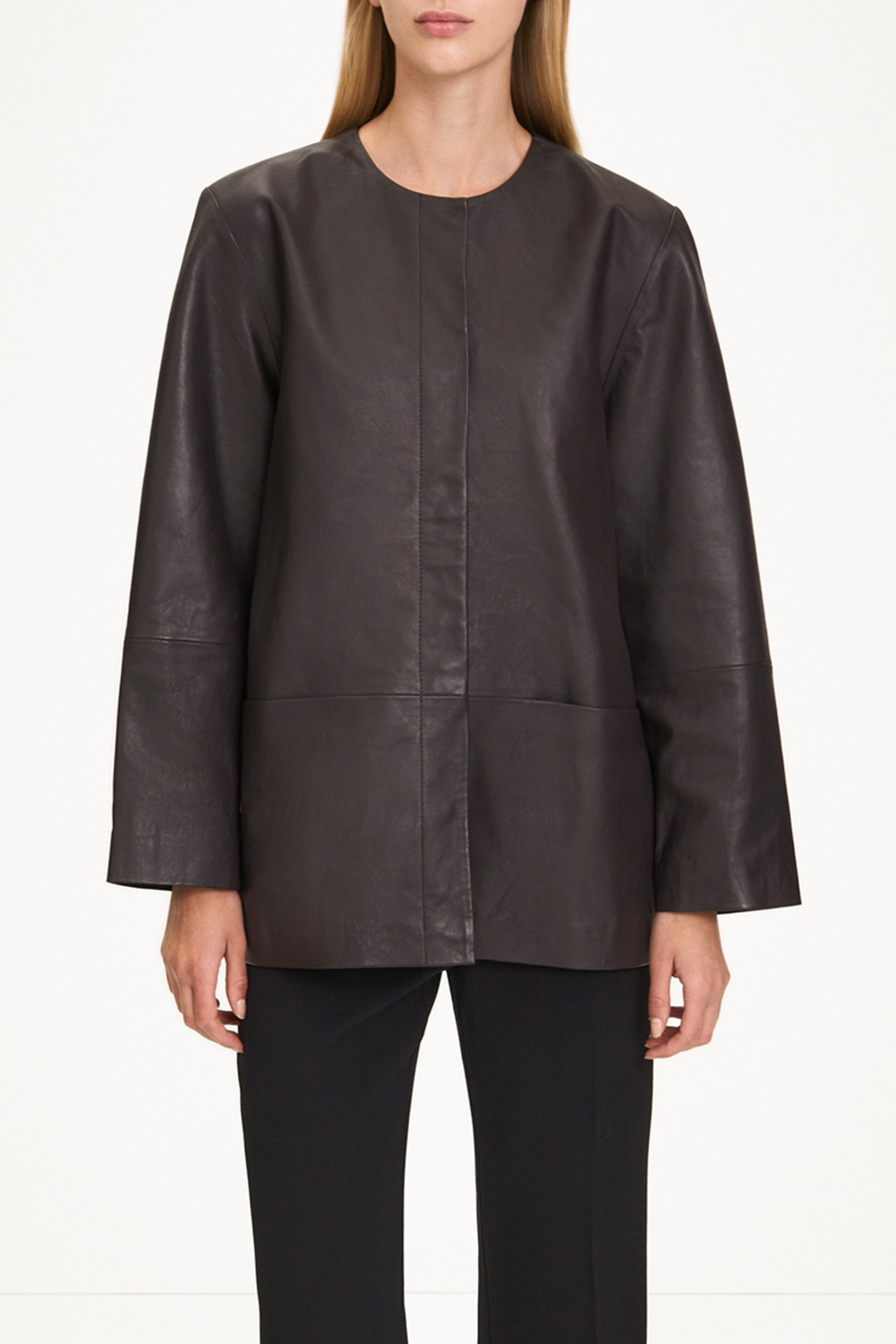 Valencia nappa leather jacket coffee stylein model image front close