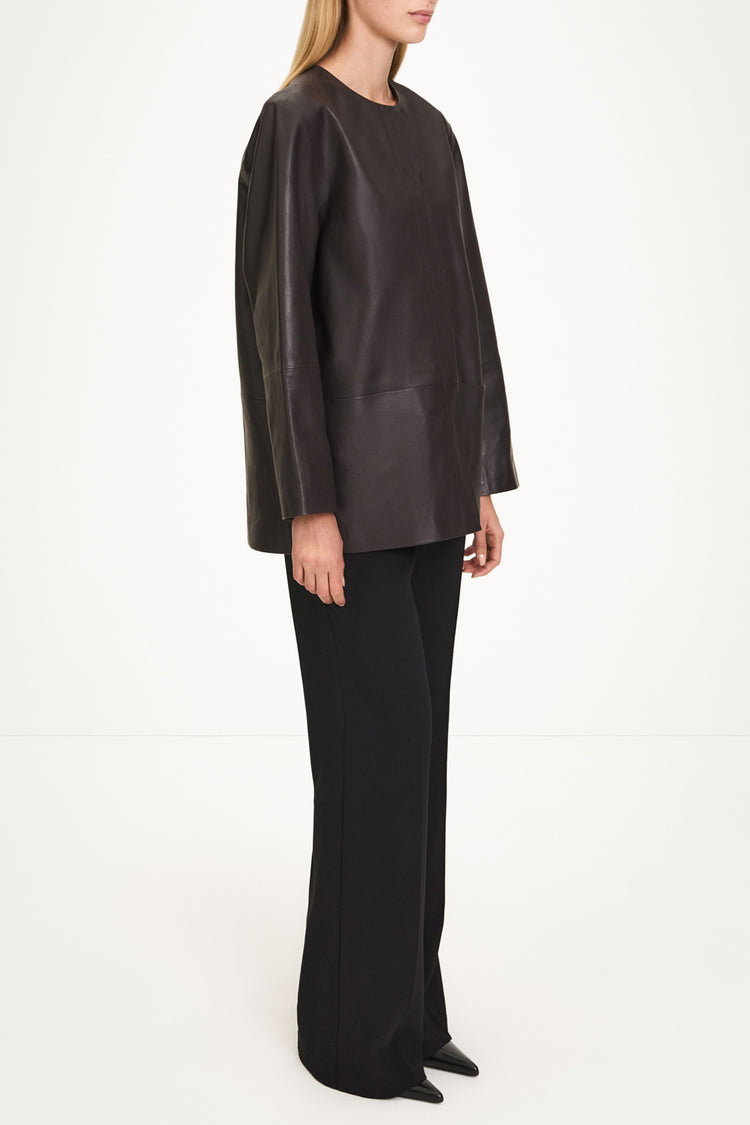 Valencia nappa leather jacket coffee stylein model image side