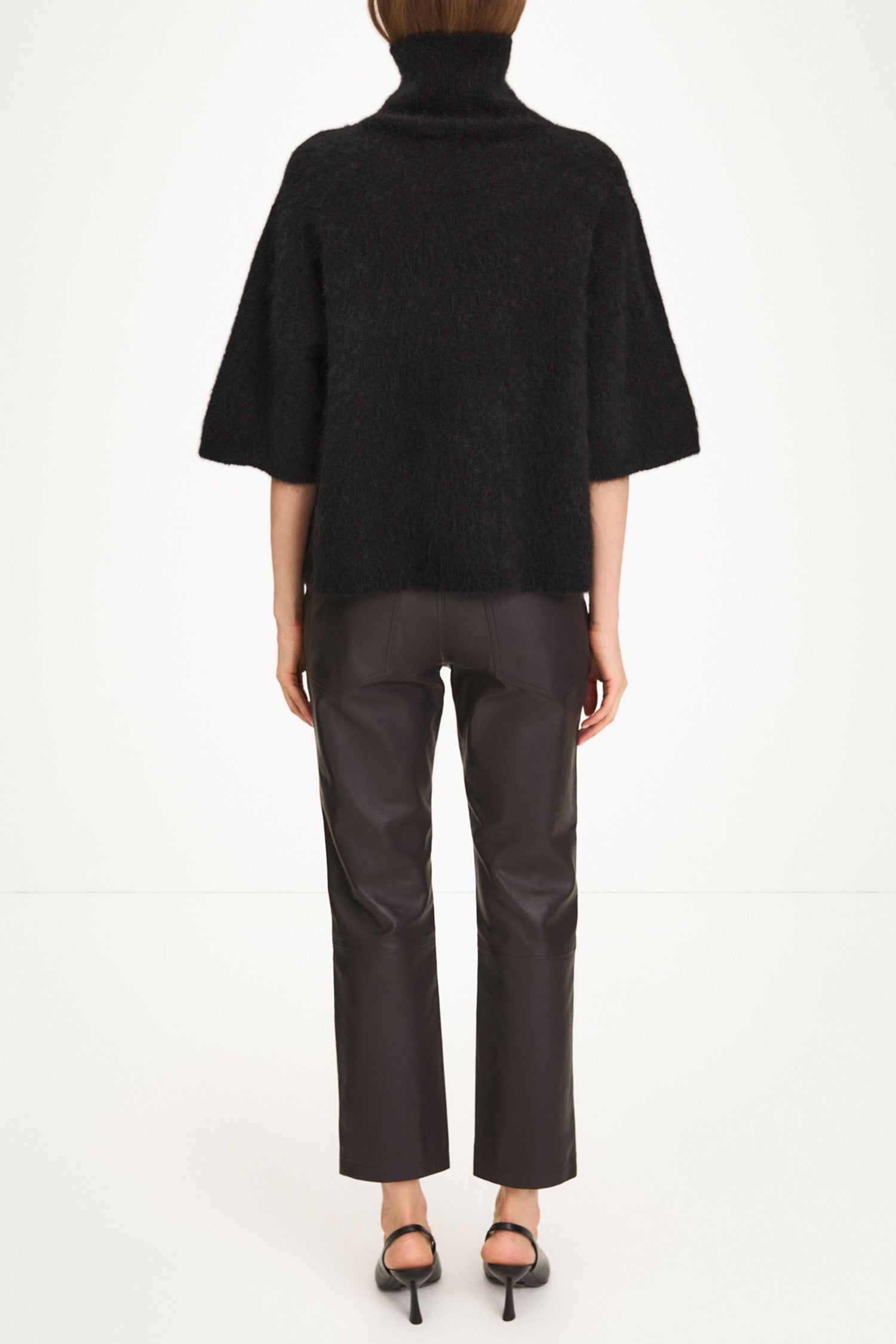 Vasto leather trousers coffee stylein back