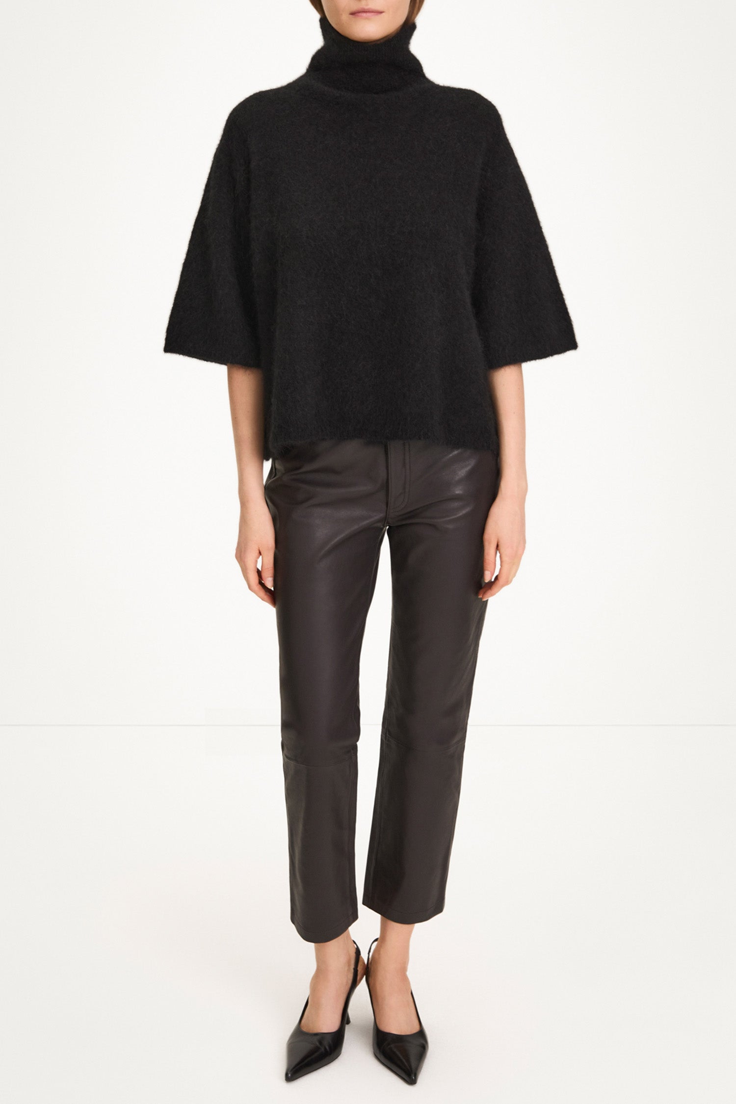 Vasto leather trousers coffee stylein model image