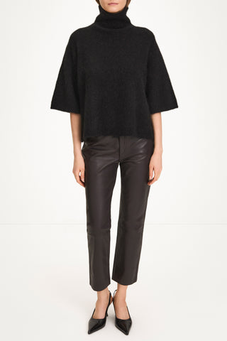 Vasto leather trousers coffee stylein model image