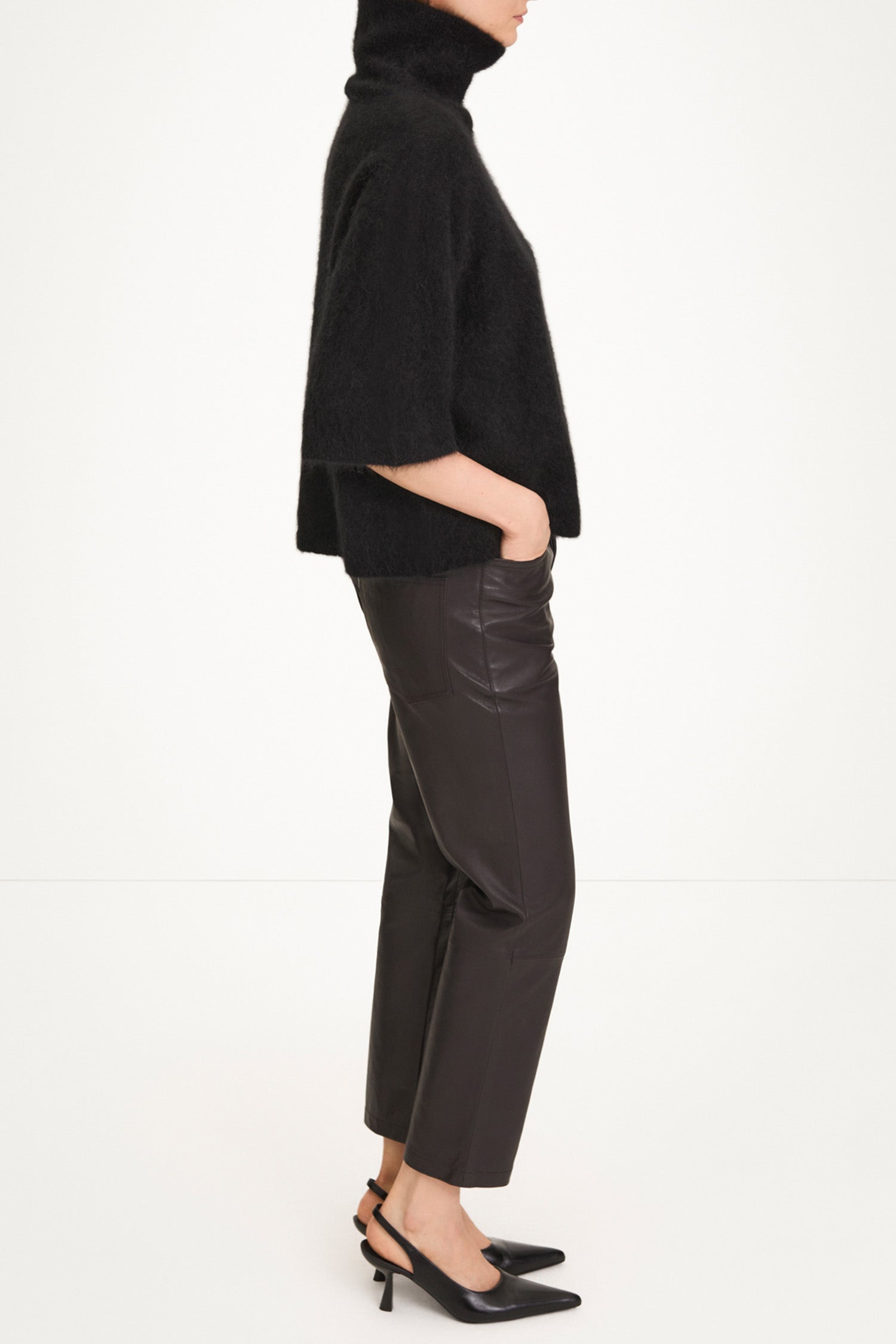 Vasto leather trousers coffee stylein side