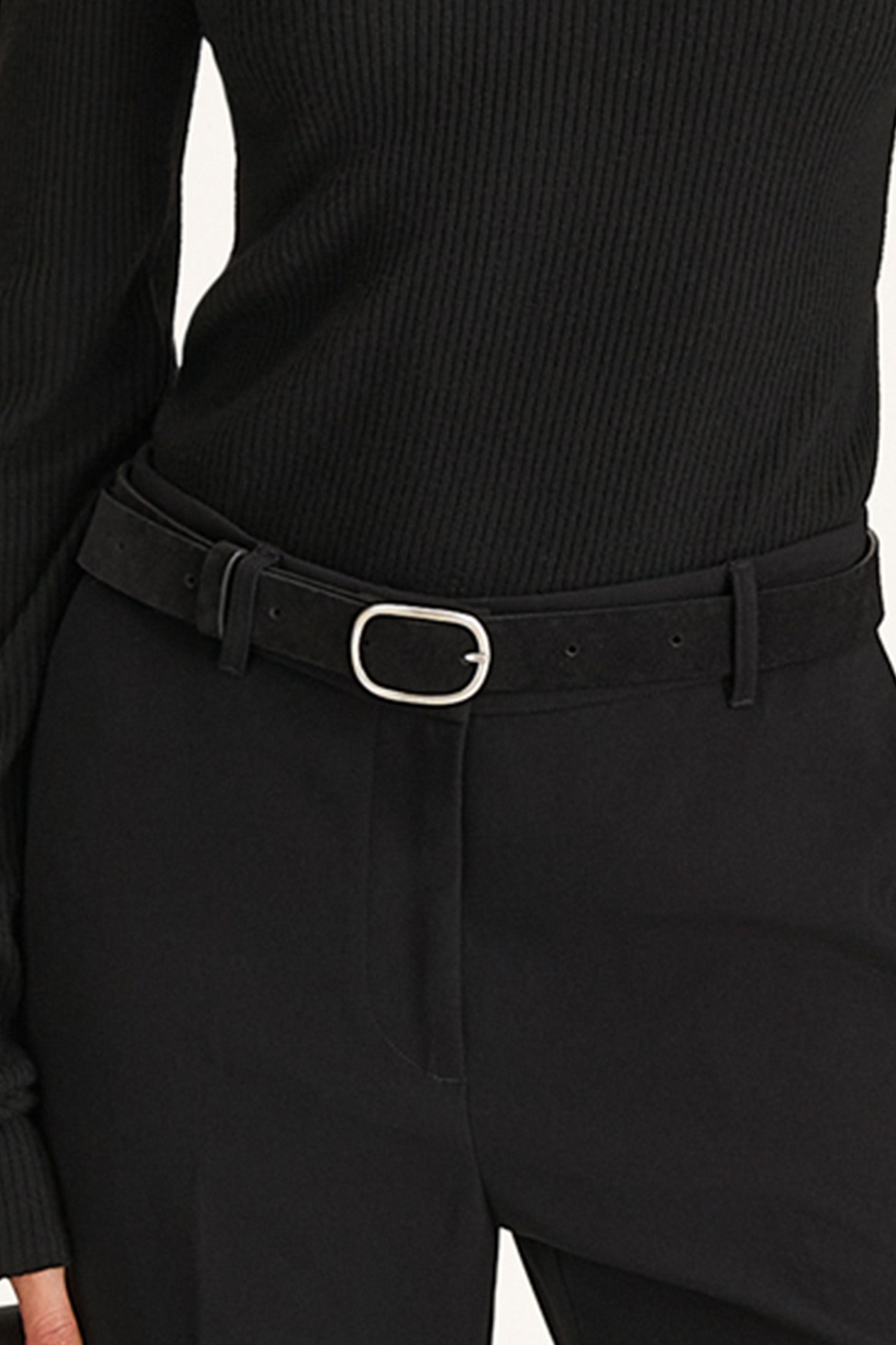 Venosa suede belt black stylein model image front close