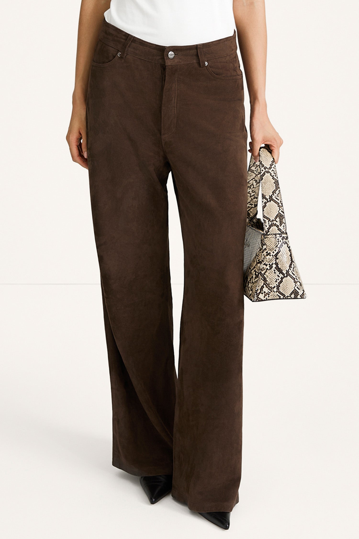Yosef bag faux leather beige snake stylein model image front